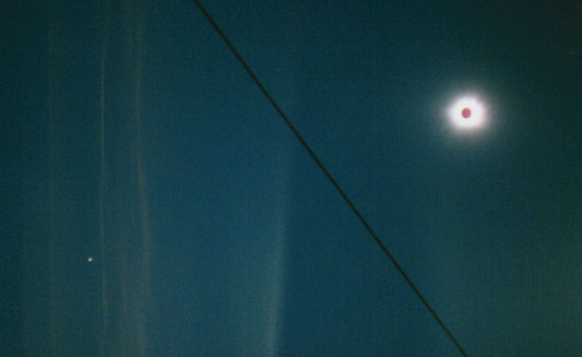 Slunce s Venuší (vlevo dole) padesátkou